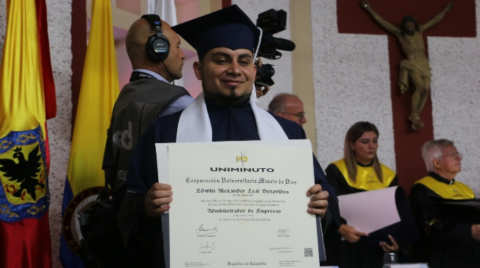 Nuevos egresados convenio UNIMINUTO con el INPEC Nuevos egresados convenio UNIMINUTO con el INPEC